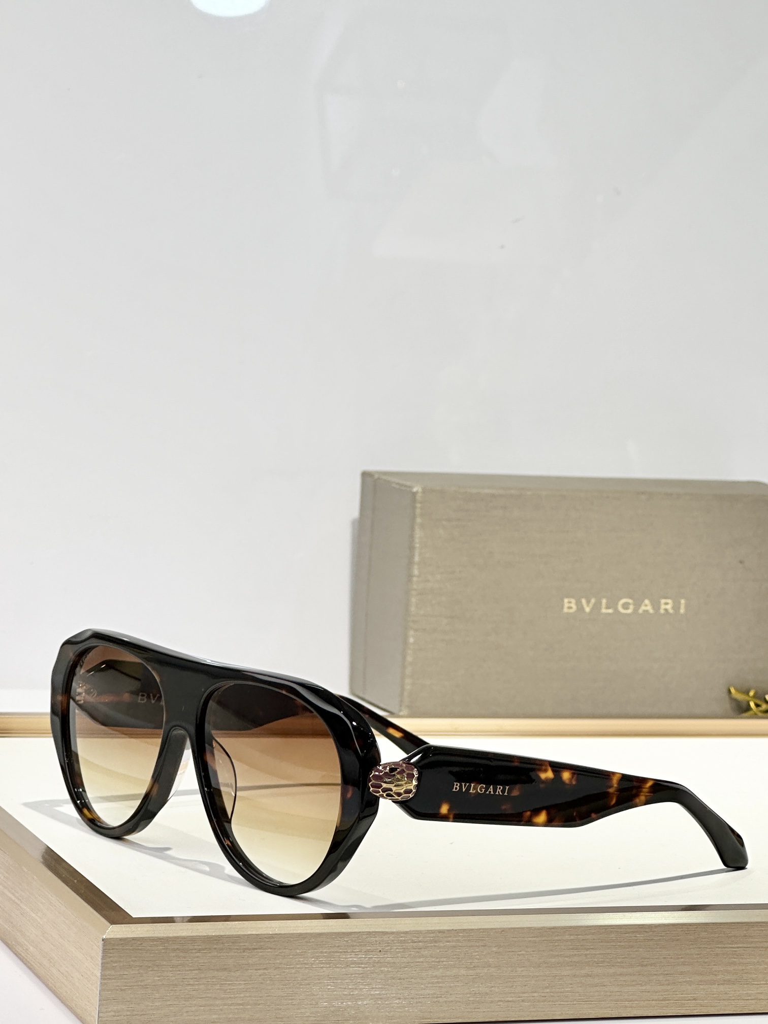  BVLGARI
MOD：BV40060I
Size：56口16 140
