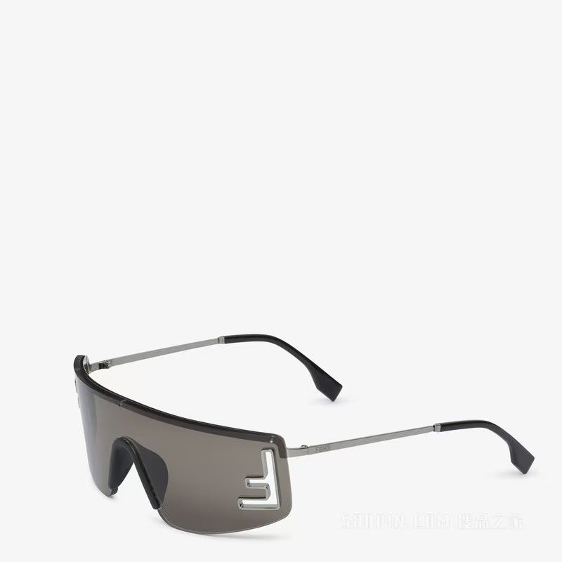  FENDI
MOD：FE40168U
Size：145口0 142
