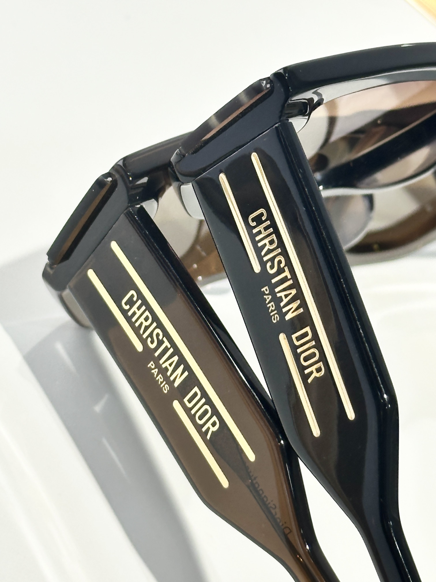 DIO*OVERSIZED MOD：DiorSignature S15FSize：66口13-140