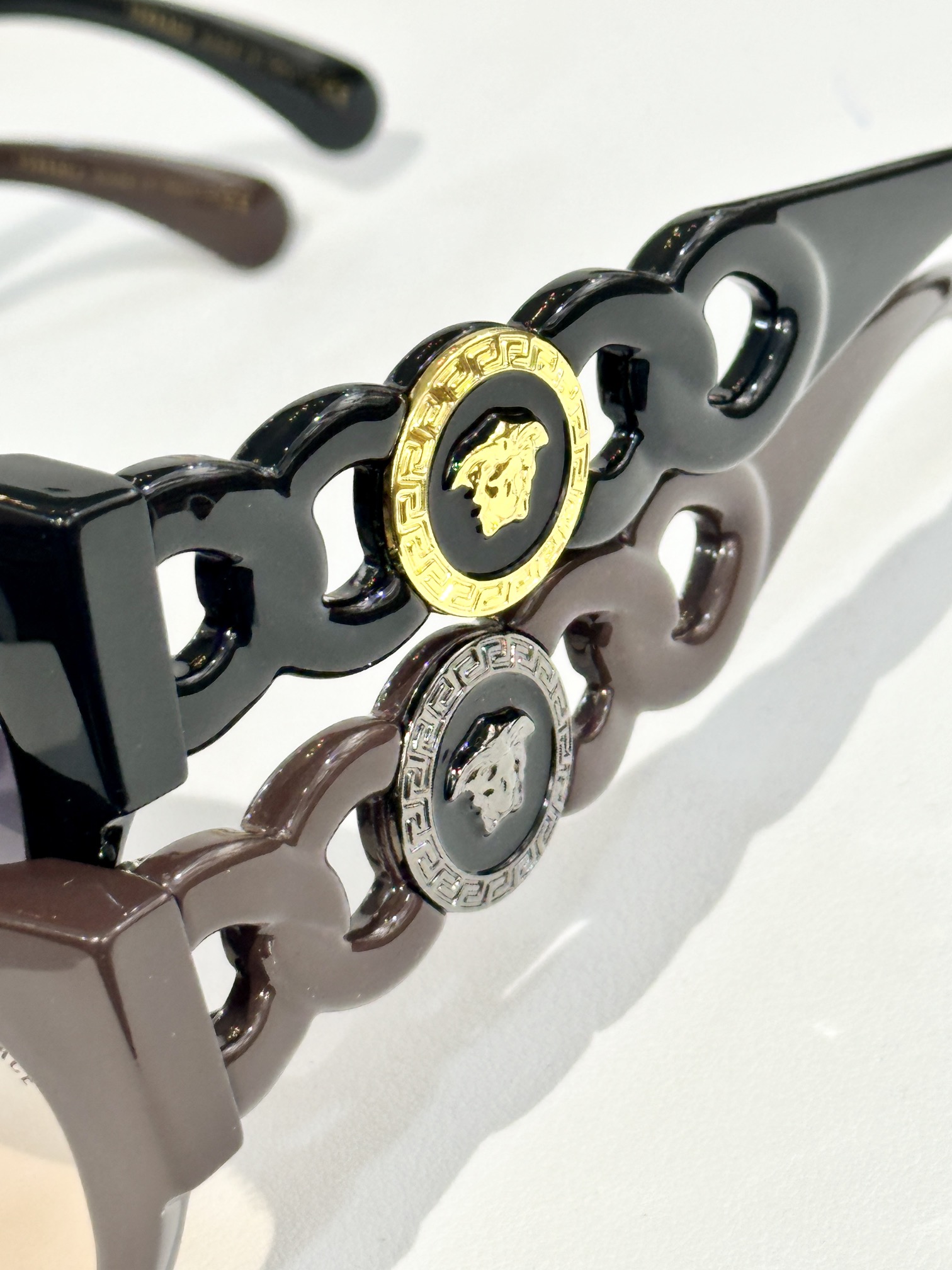  Versace
MODEL：VE4408
Size：52口21-140
