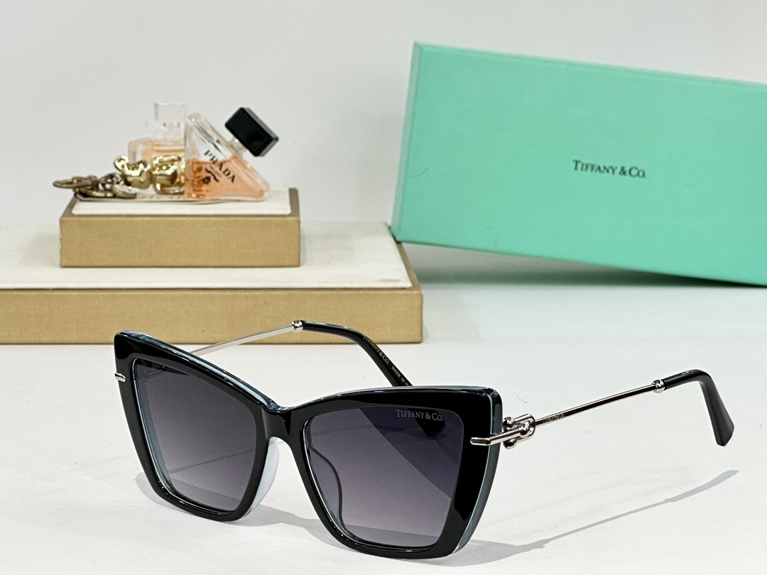  TIFFANY&Co.
MODEL：TF4210
SIZE：55口18-140
