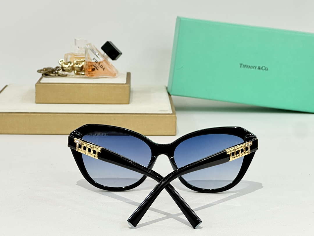  TIFFANY & CO
MODELTF2241B
SIZE56口16-143
