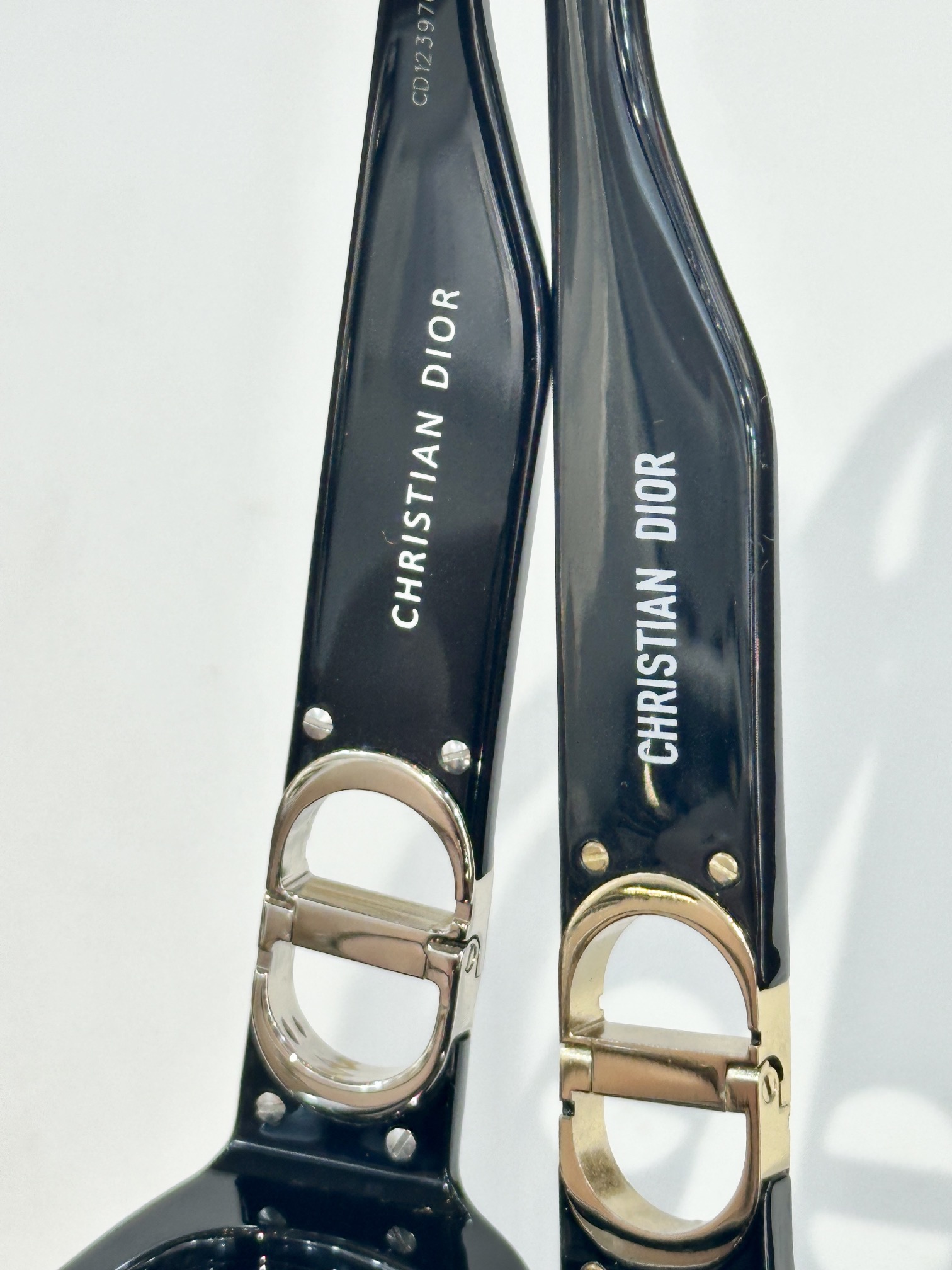  Dio*
Mod30MONTAIGNE S9U
SIZE：53口17-130
