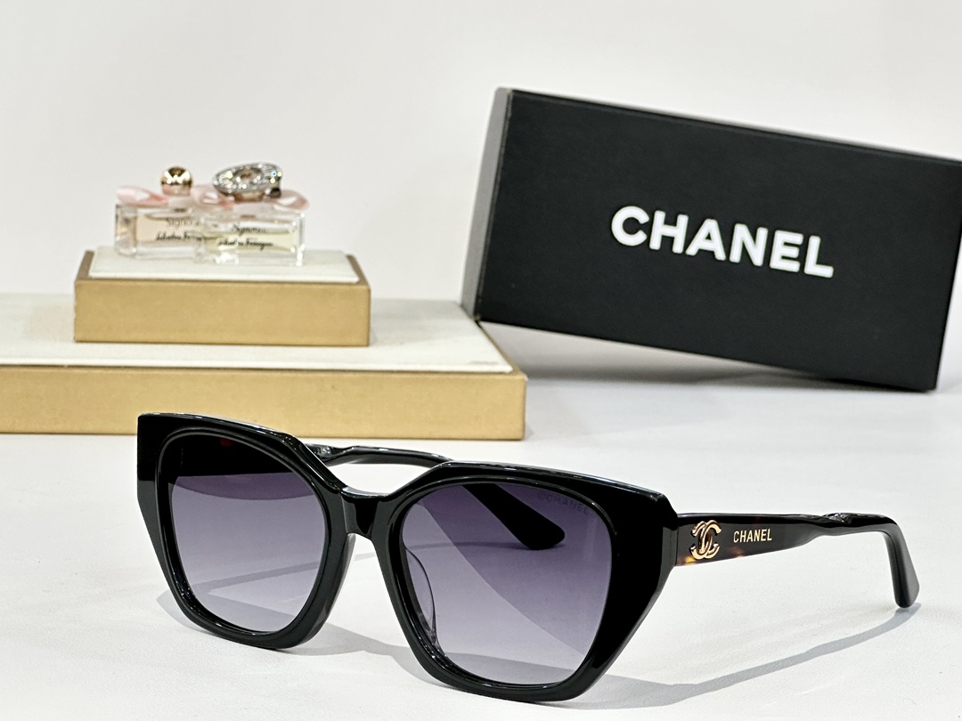  CHANEL
MOD：5488-H
Size：55口18 145
