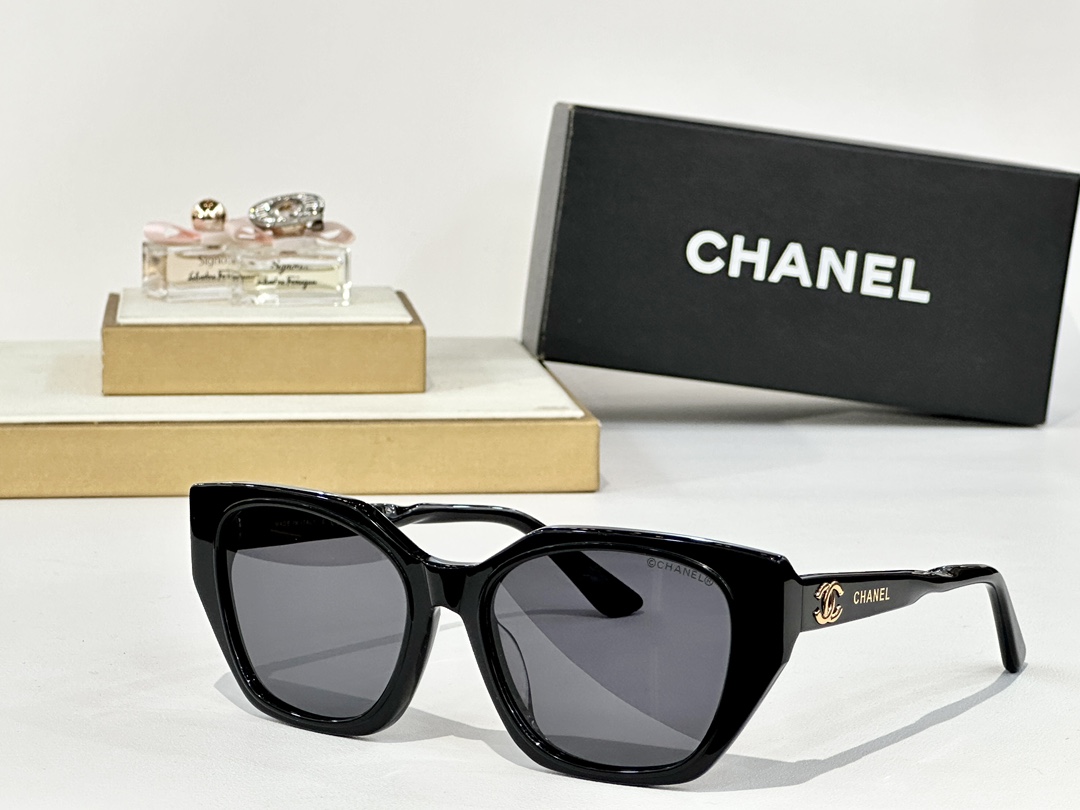  CHANEL
MOD：5488-H
Size：55口18 145
