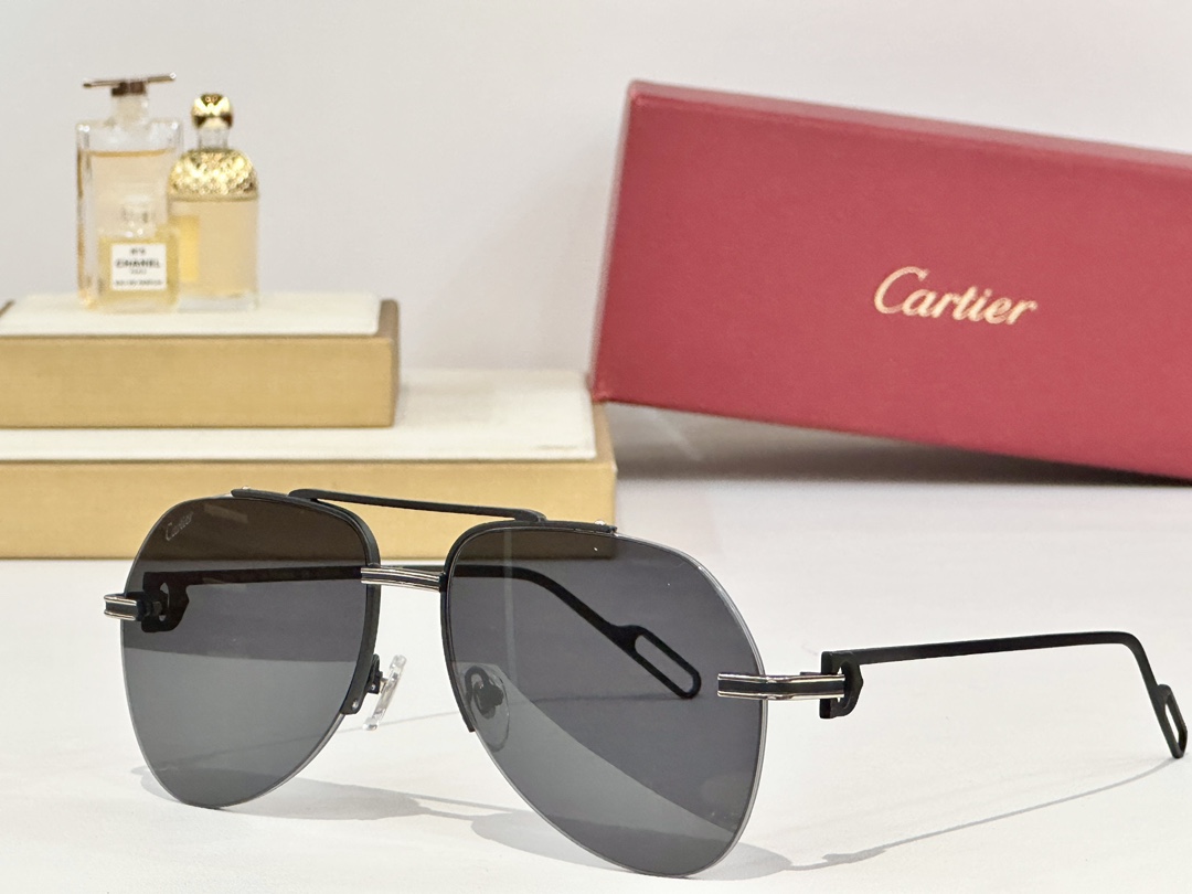  Cartier
MOD：CT0110
Size：140
