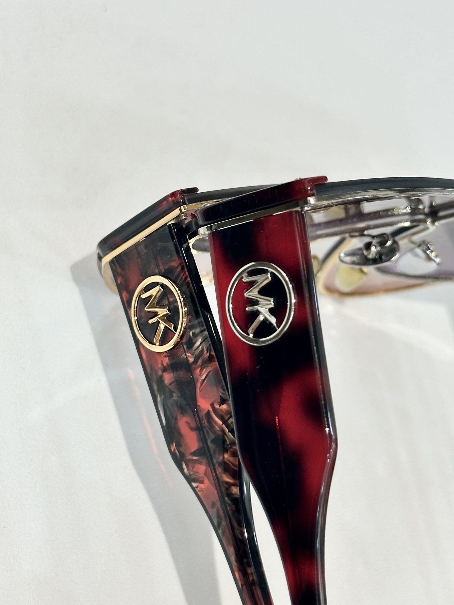  MICHAEL KORS
MOD：MK 1080
Size：145口0 145
