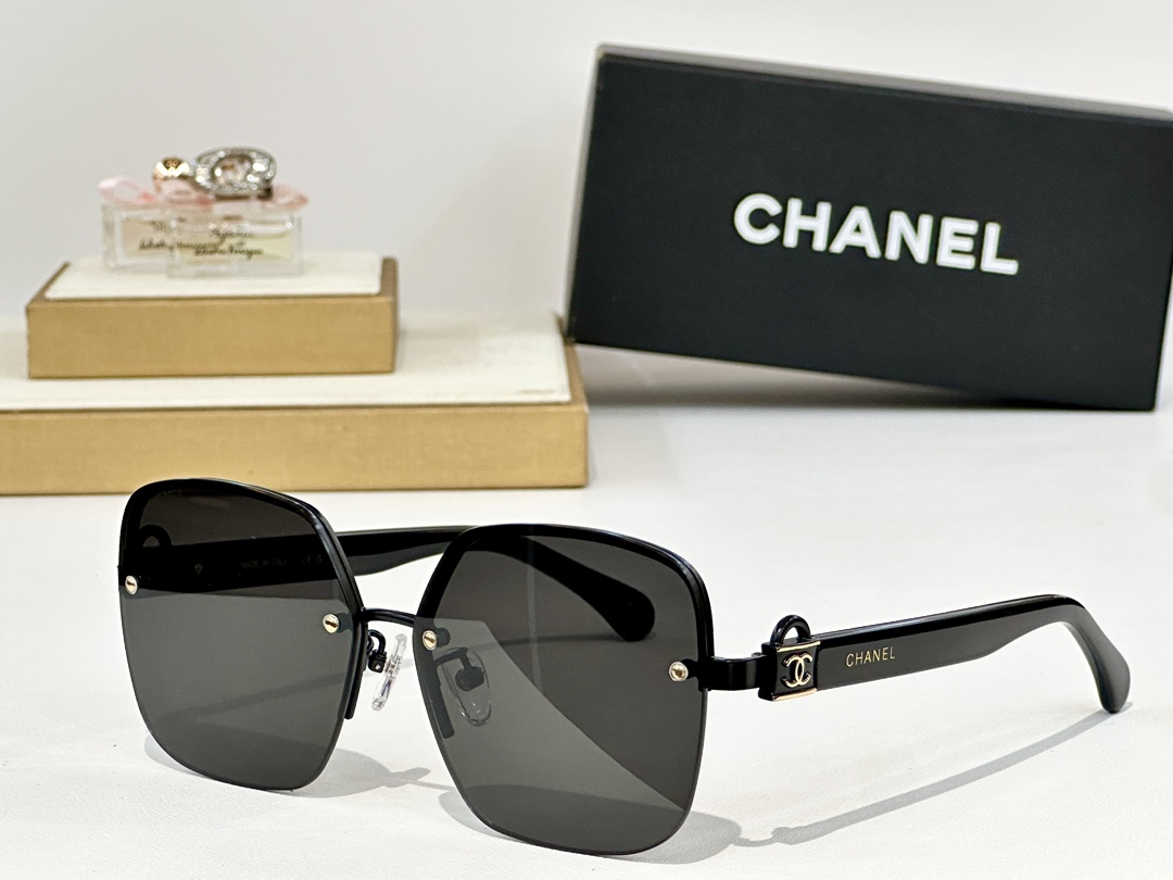  CHANEL
MOD：6072
Size：59口14 145
