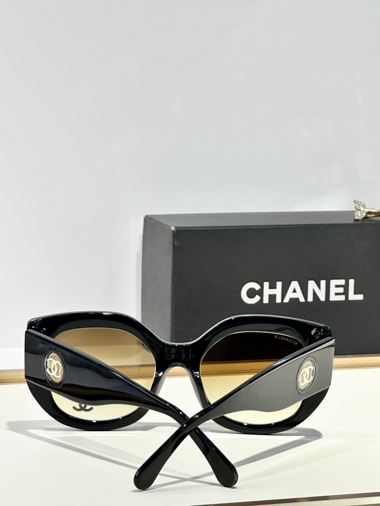  CHANEL
MOD：5550
Size：54口21 147

