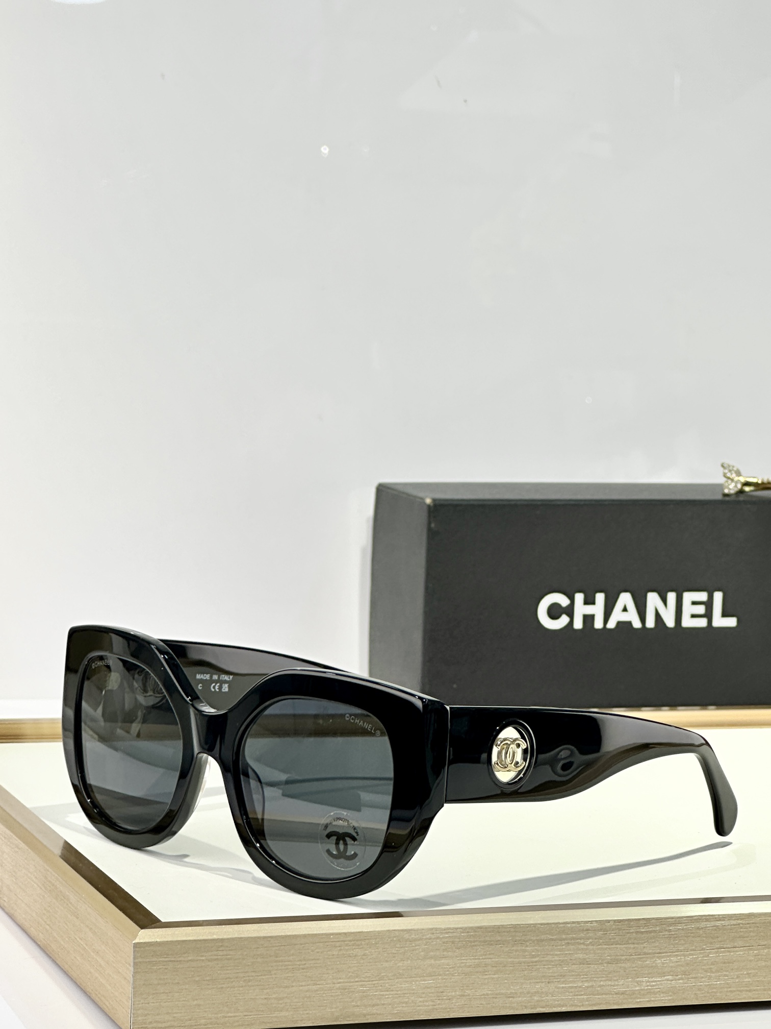  CHANEL
MOD：5550
Size：54口21 147
