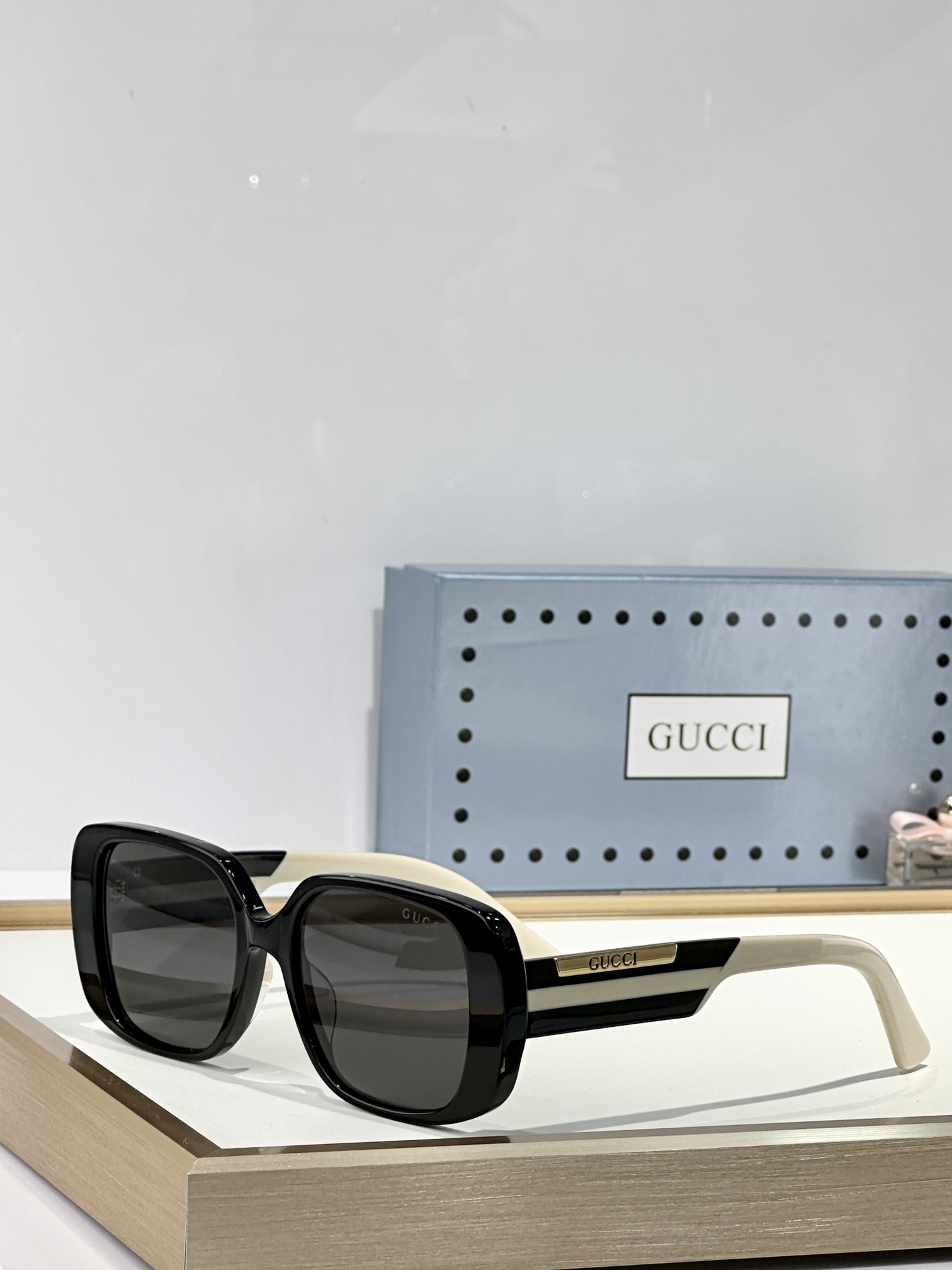  GUCCI
MOD：GG1411
Size：52口19-145
