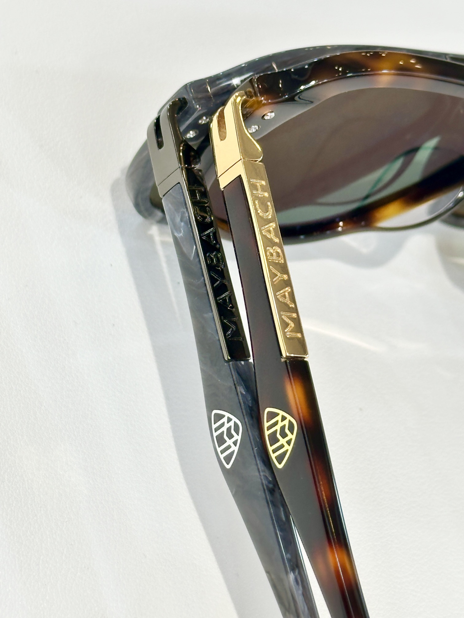  MAYBAC*
MODELZ137
SIZE：55口15-145
