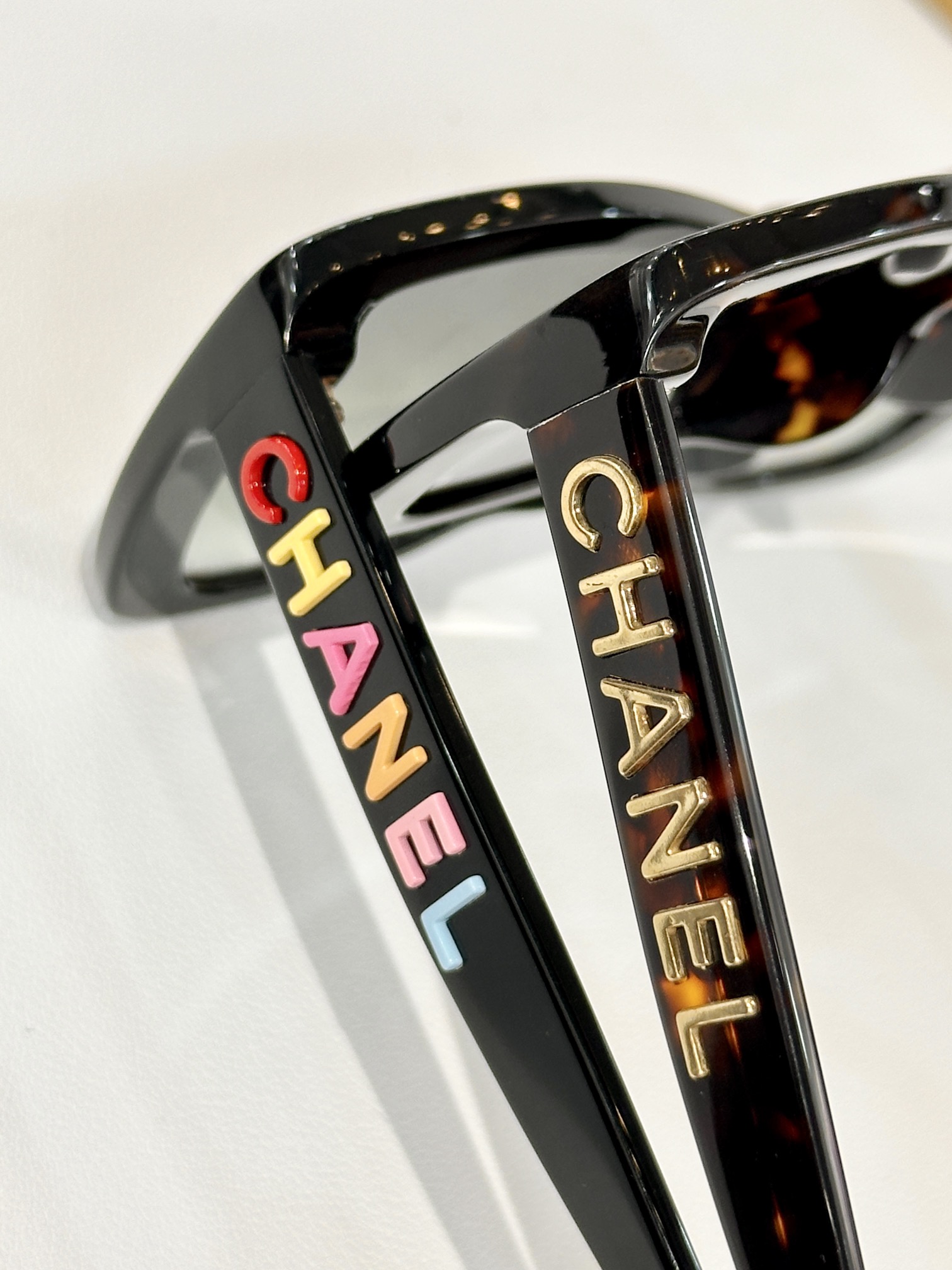 CHANEL
MOD：9126
Size：56口17 145
