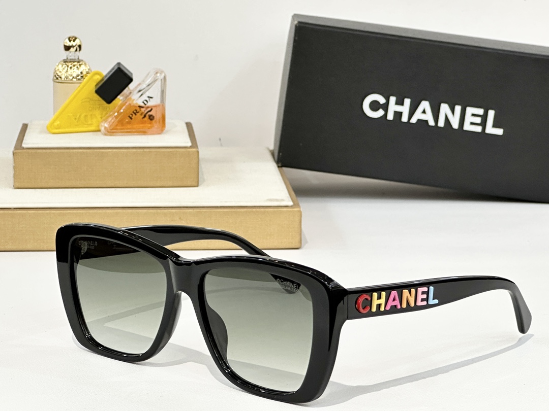 CHANEL
MOD：9126
Size：56口17 145
