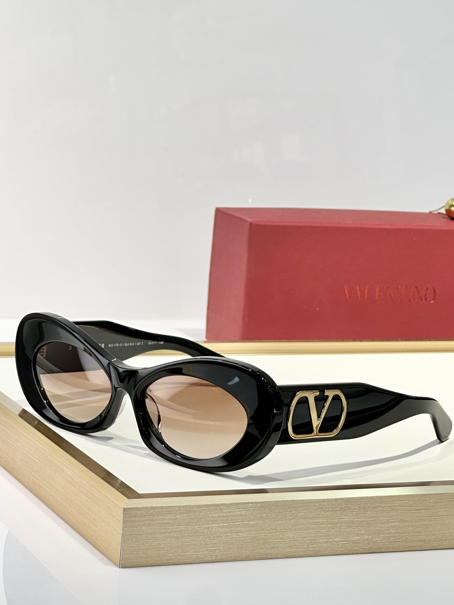  VALENTINOINO
MO D：VLS-178
SIZe：56-17-140
