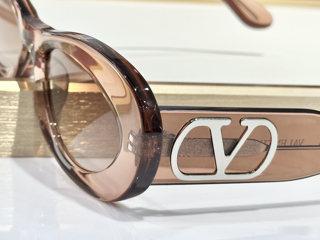  VALENTINOINO
MO D：VLS-178
SIZe：56-17-140
