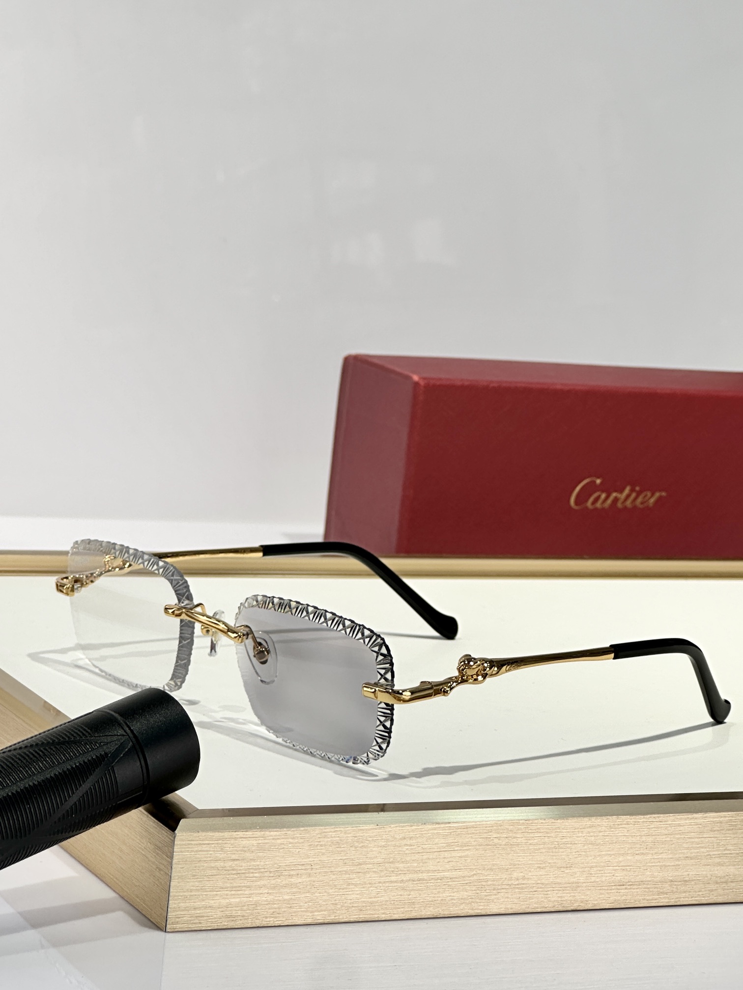  Cartier
MOD：CT0695S
Size：56口17 143

