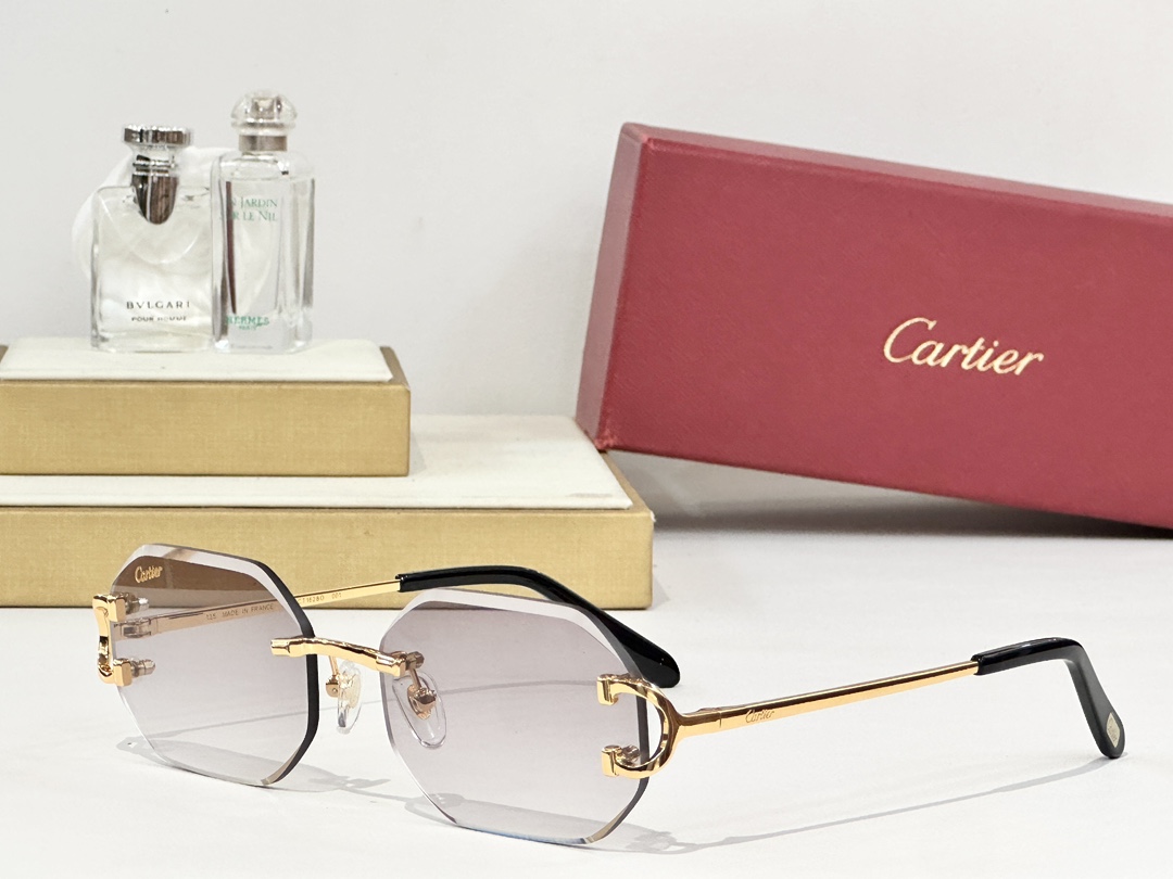  Cartier
MOD：CT1628O
Size：56口17 135

