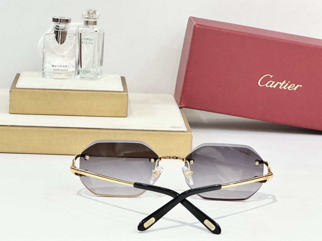  Cartier
MOD：CT1628O
Size：56口17 135
