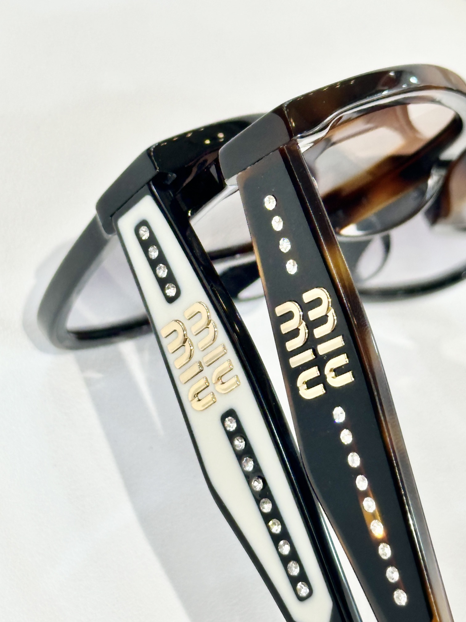  MIU MI*
MOD：Smu70w
Size：53口21-145
