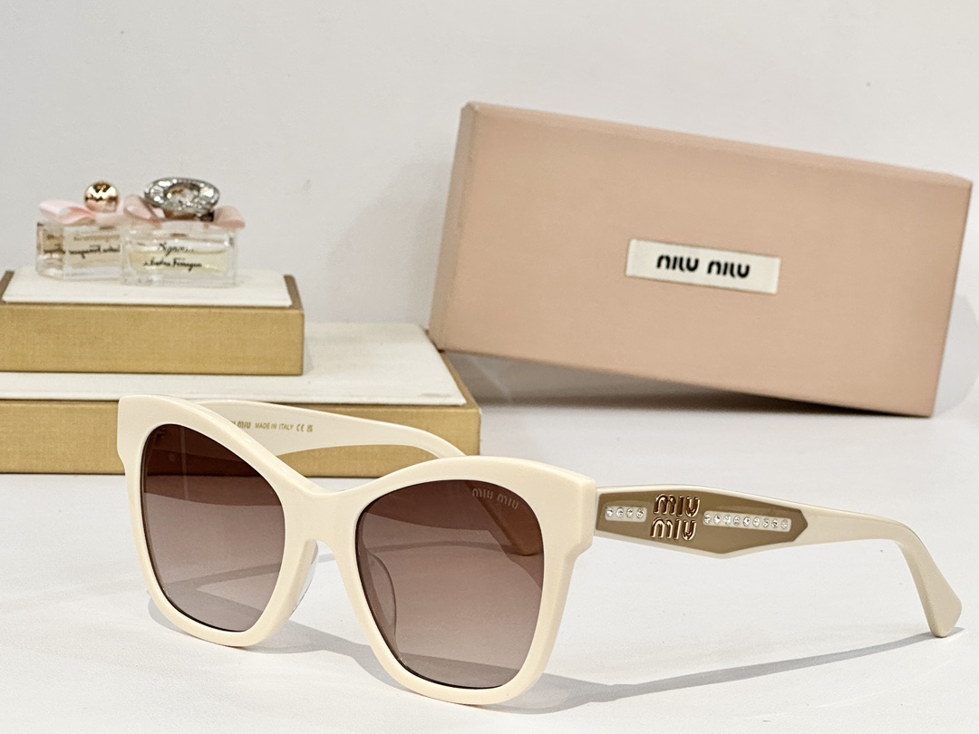  MIU MI*
MOD：Smu70w
Size：53口21-145
