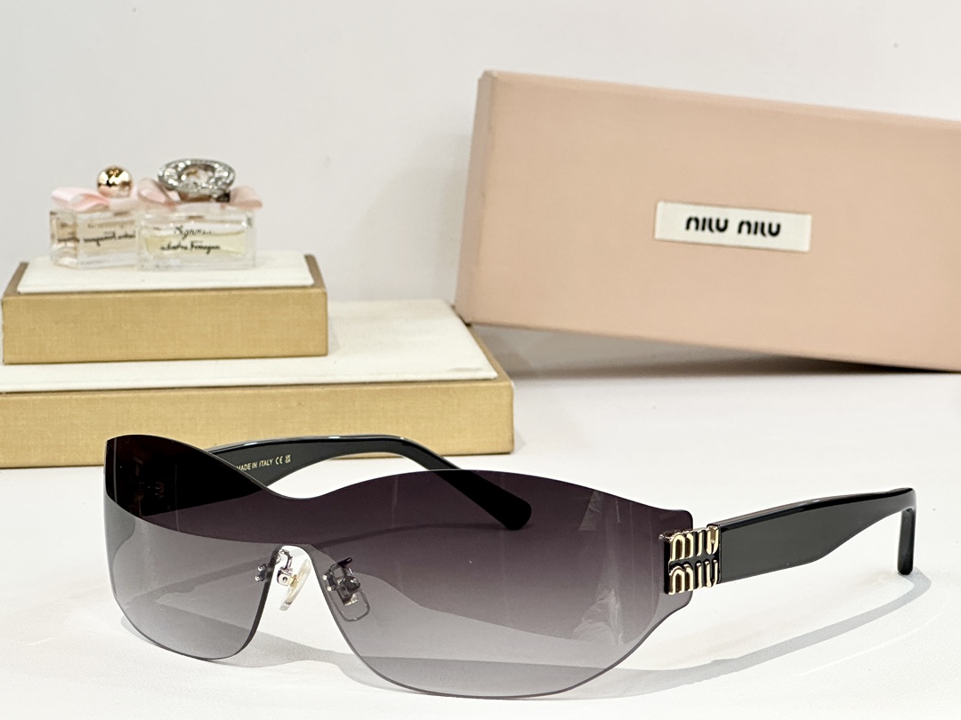  MIU MI*
MOD：Smu69w
Size：66口17-135
