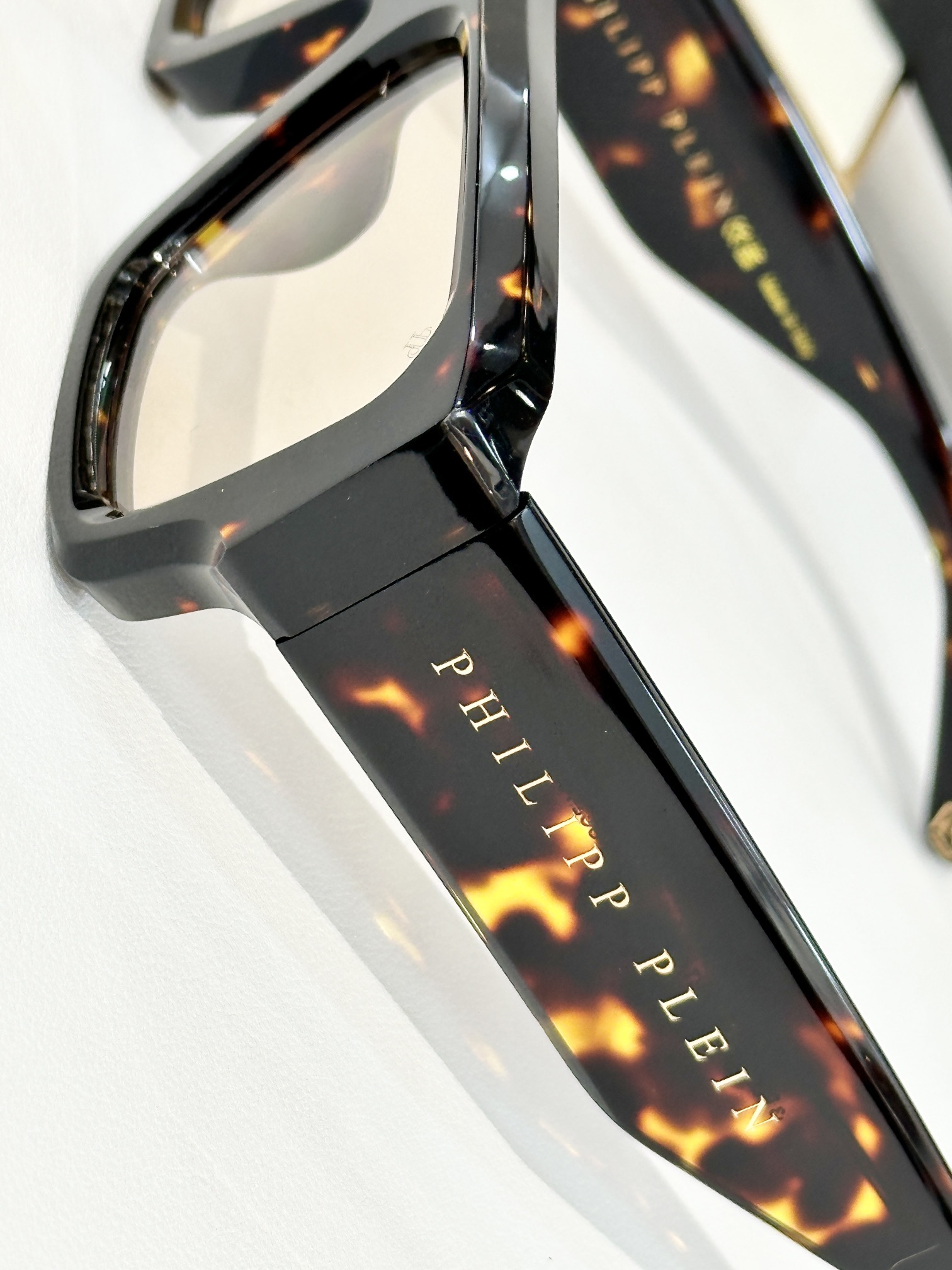  PHILIPP PLEIN
MOD：SP
Size：55口20 150
