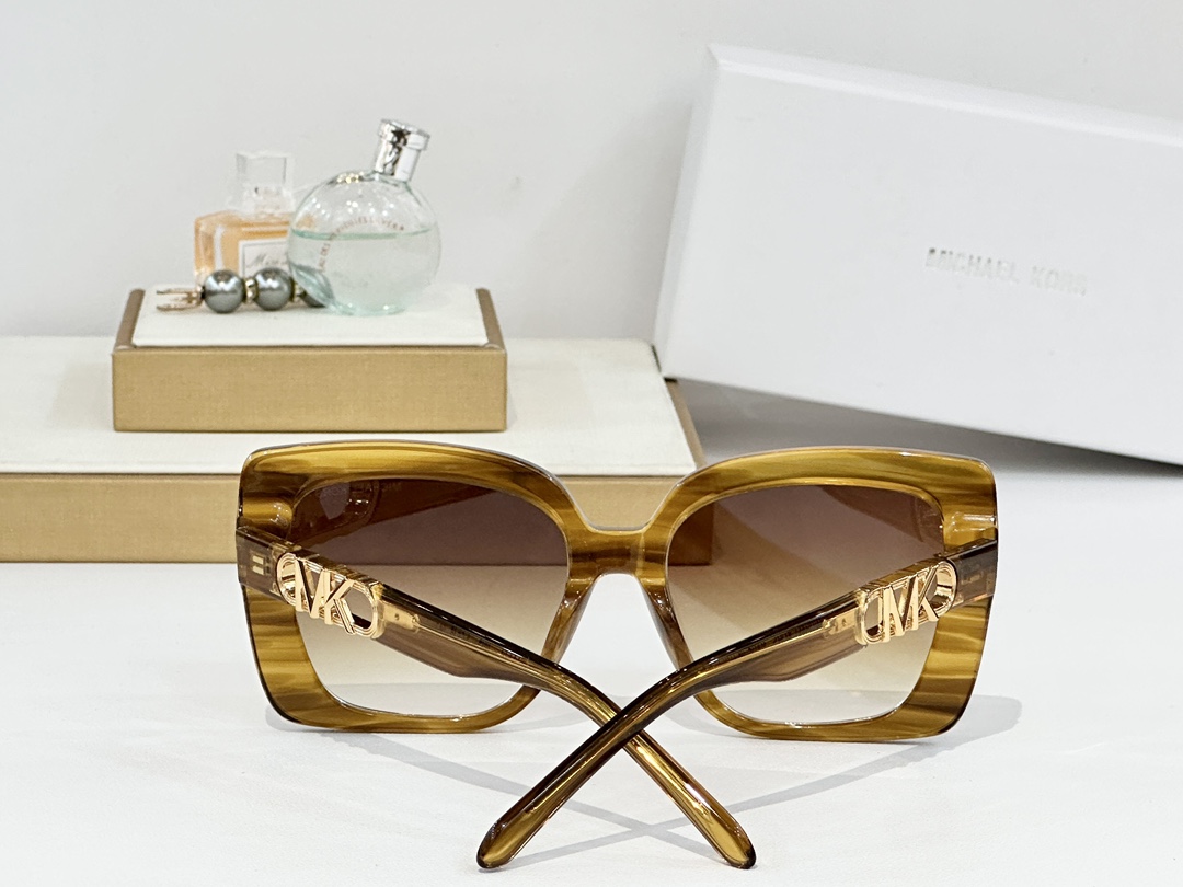  MICHAEL KORS
MOD：MK 2213
Size：57口18 143
