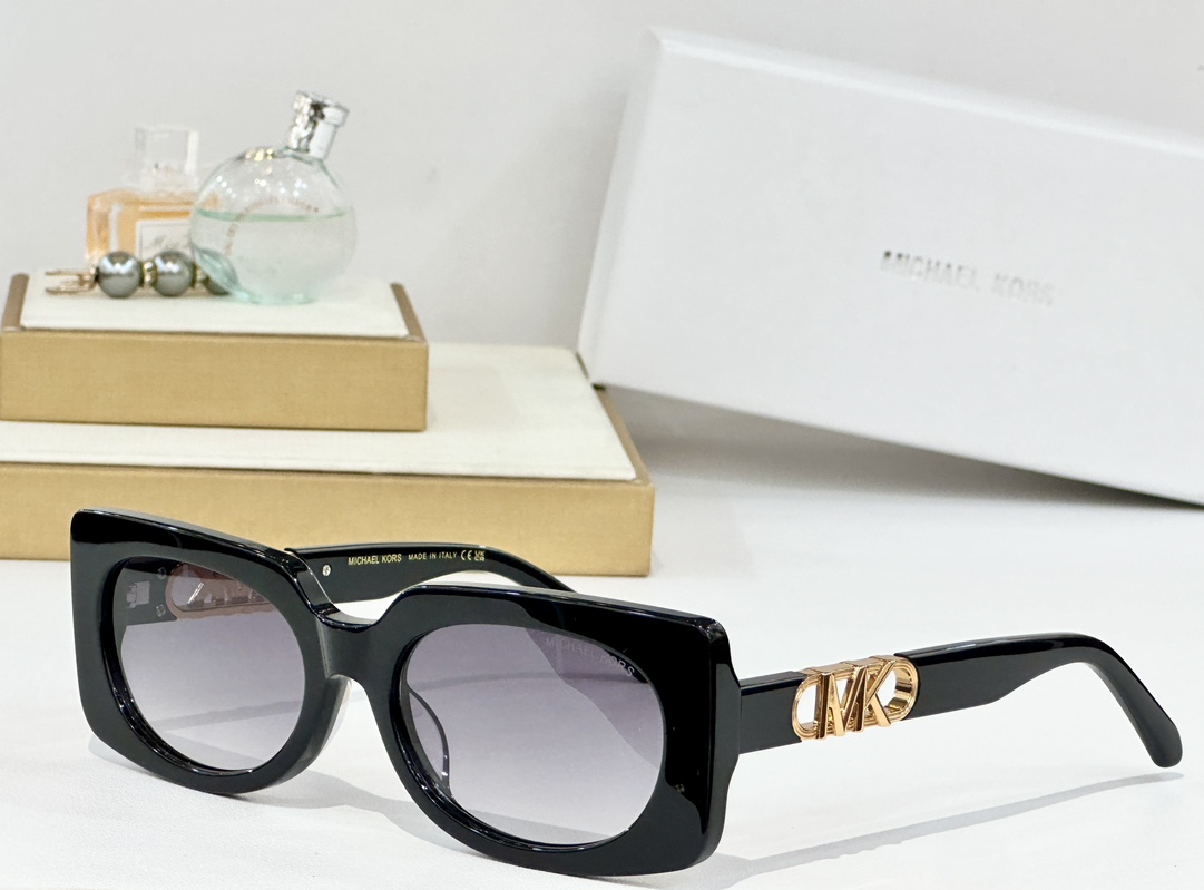  MICHAEL KORS
MOD：MK 2215
Size：53口19 143
