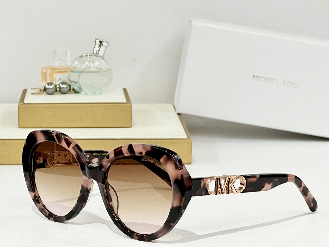  MICHAEL KORS
MOD：MK 2214
Size：56口19 143
