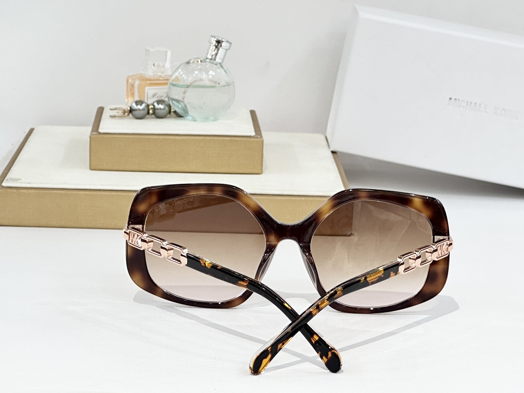  MICHAEL KORS
MOD：MK 2177
Size：56口19 140
