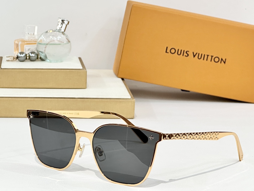  LOUIS VUITTO*
MOD：Z2487U
Size：61口16 142
