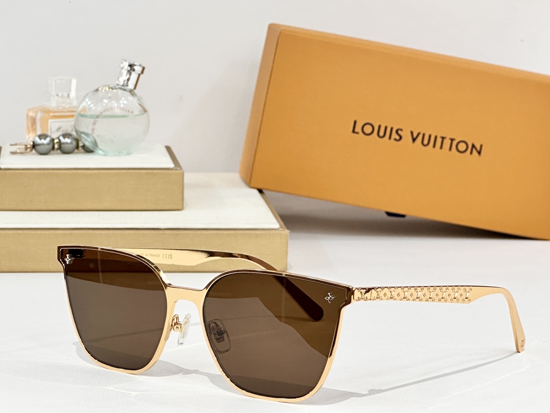  LOUIS VUITTO*
MOD：Z2487U
Size：61口16 142
