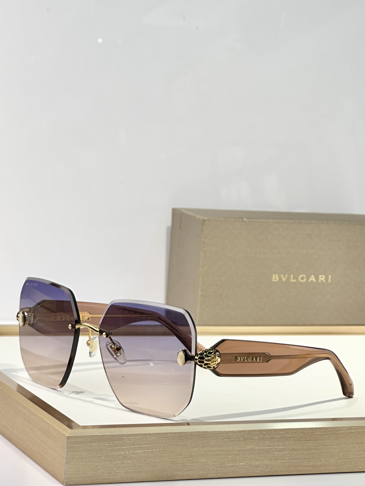    BVLGARI
MOD：BV40009
SIZE：62-15-140
