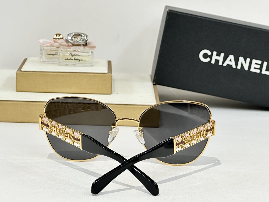  CHANEL
MOD：CH8055
Size：55口19-140
