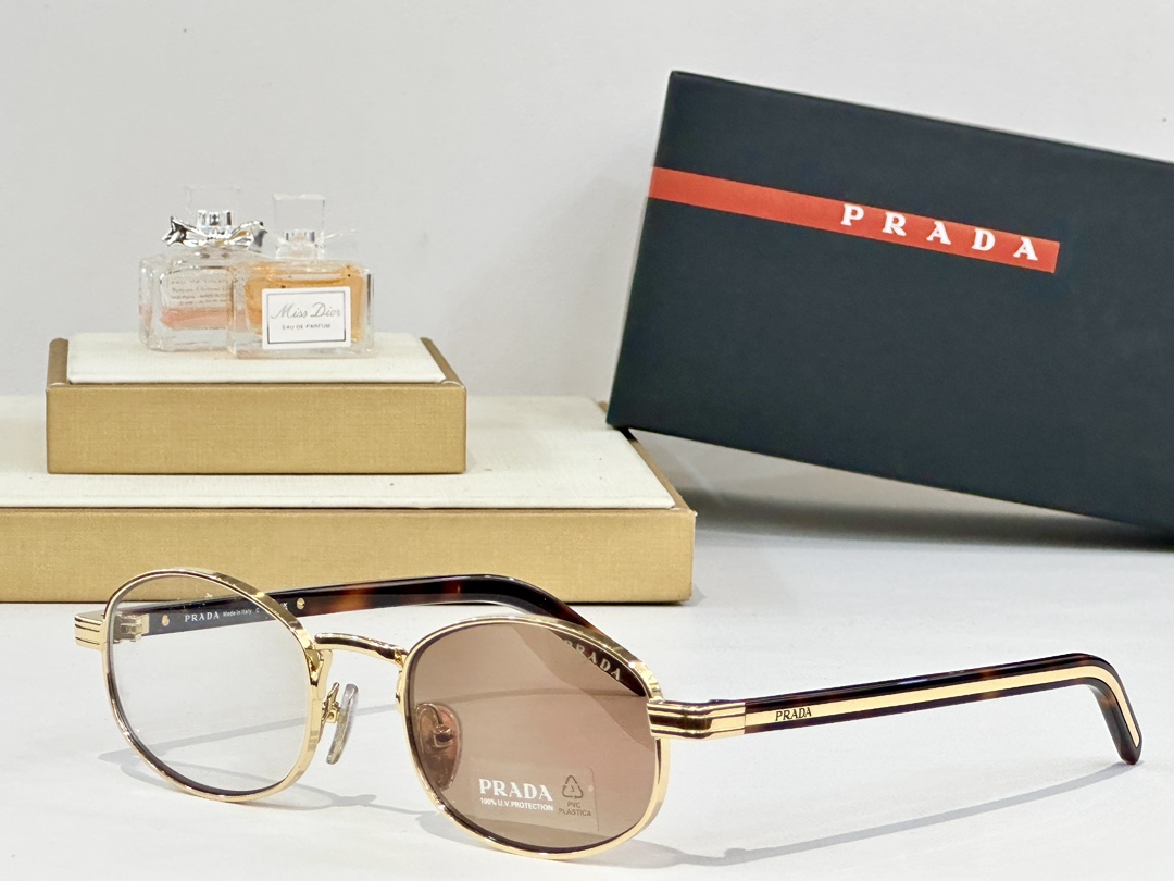 PRADA
Mod：SPRB53
Size：52口21-145

变色：