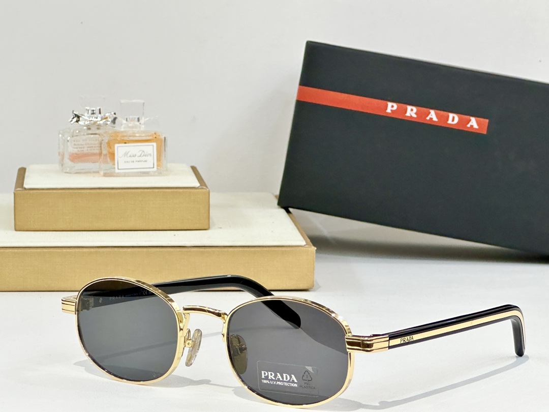 PRADA
Mod：SPRB53
Size：52口21-145

变色：
