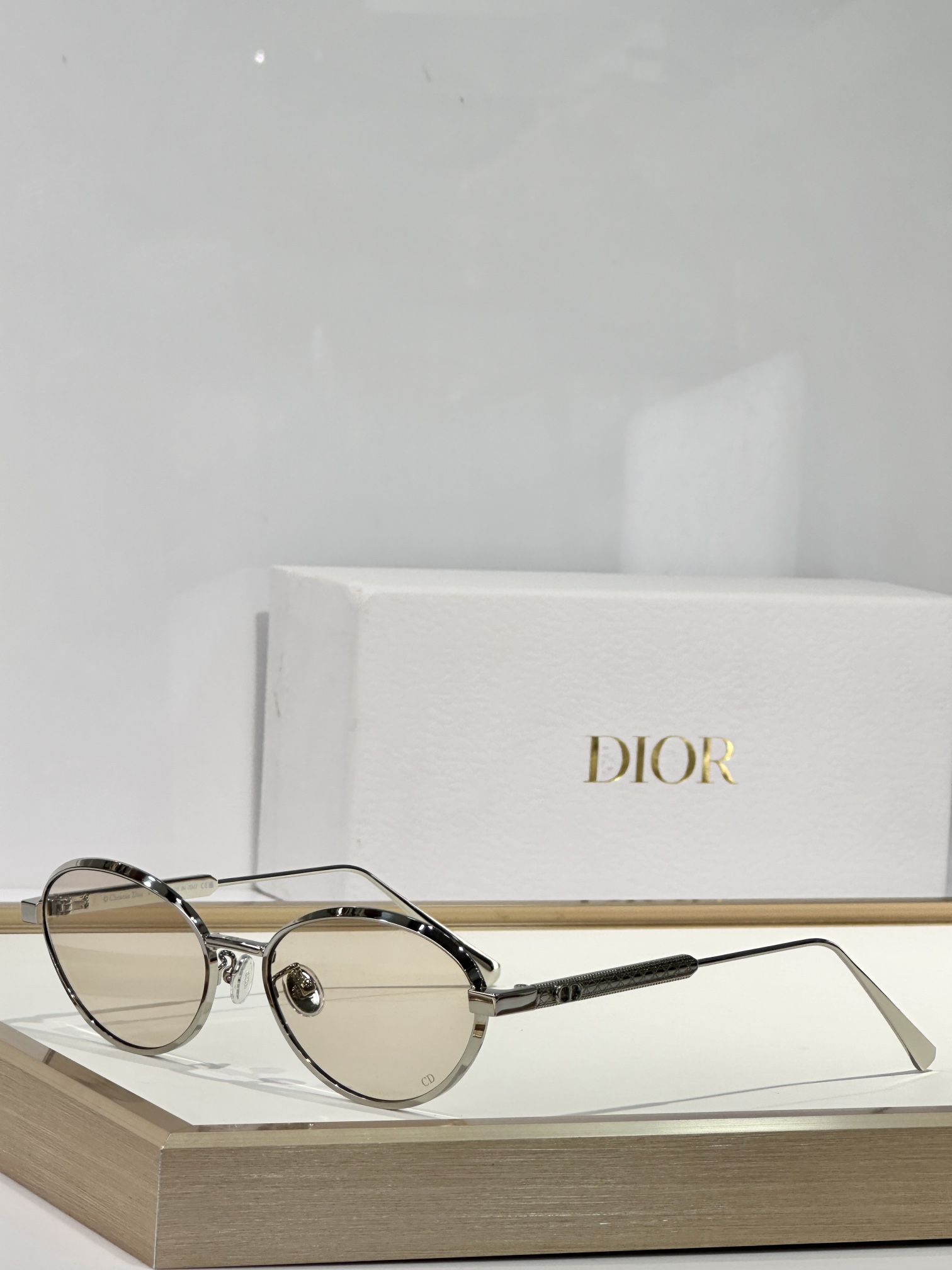  DIOR
MOD：DiorCanngeR1U
Size：53口16 140
