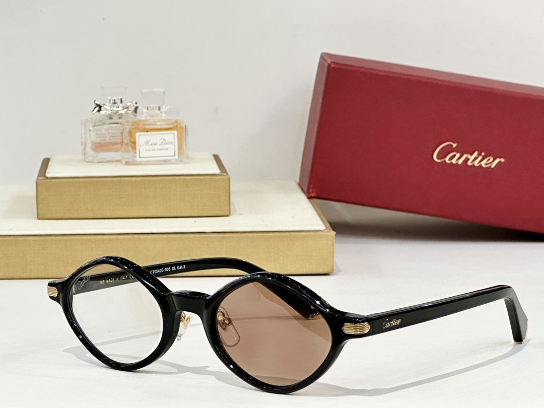 Cartier
MOD：CT0540S
Size：145

变色：