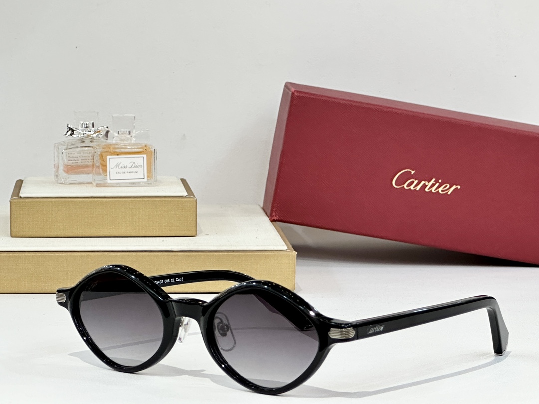 Cartier
MOD：CT0540S
Size：145

变色：