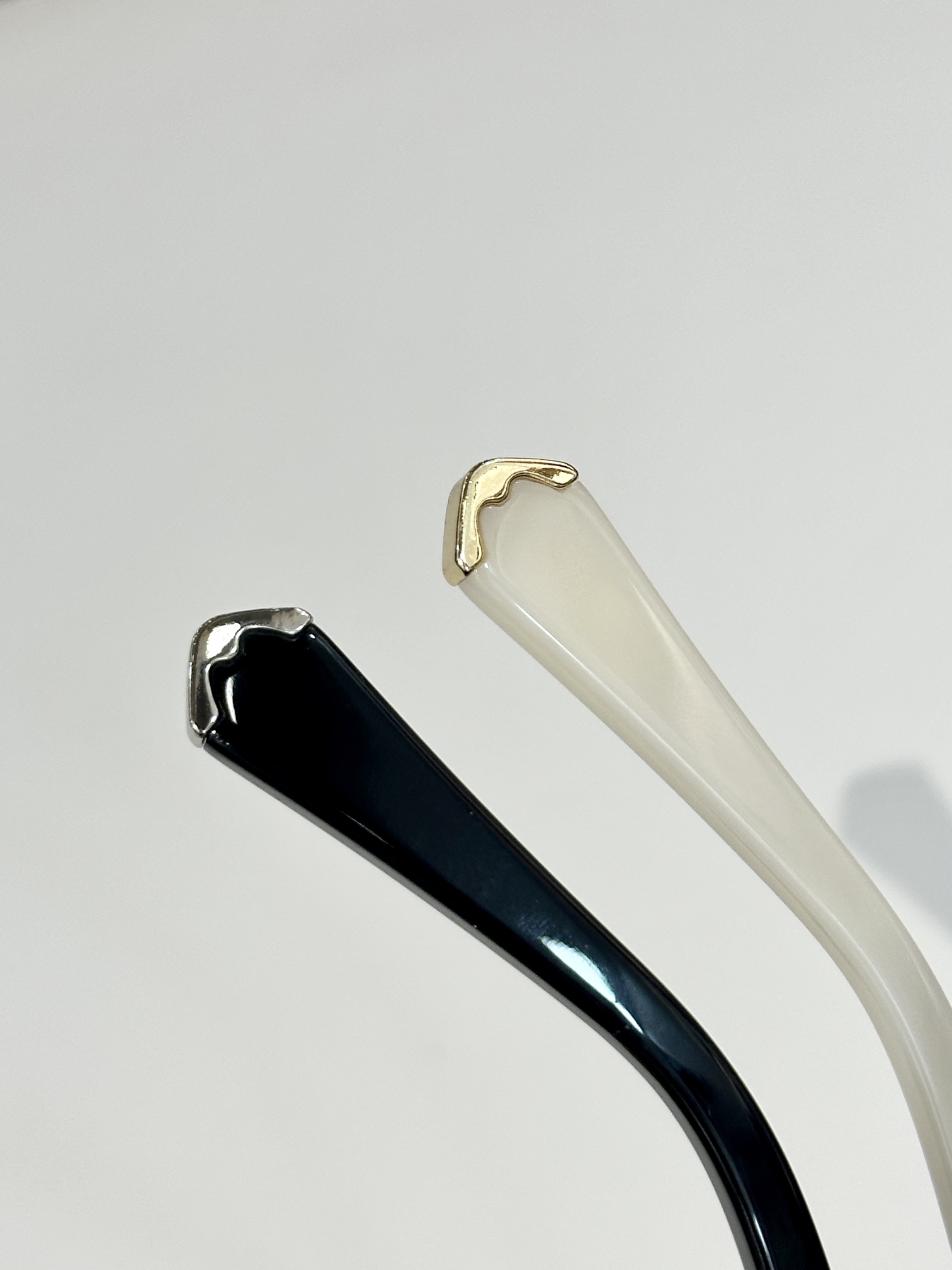 Cartier
MOD：CT0540S
Size：145

变色：
