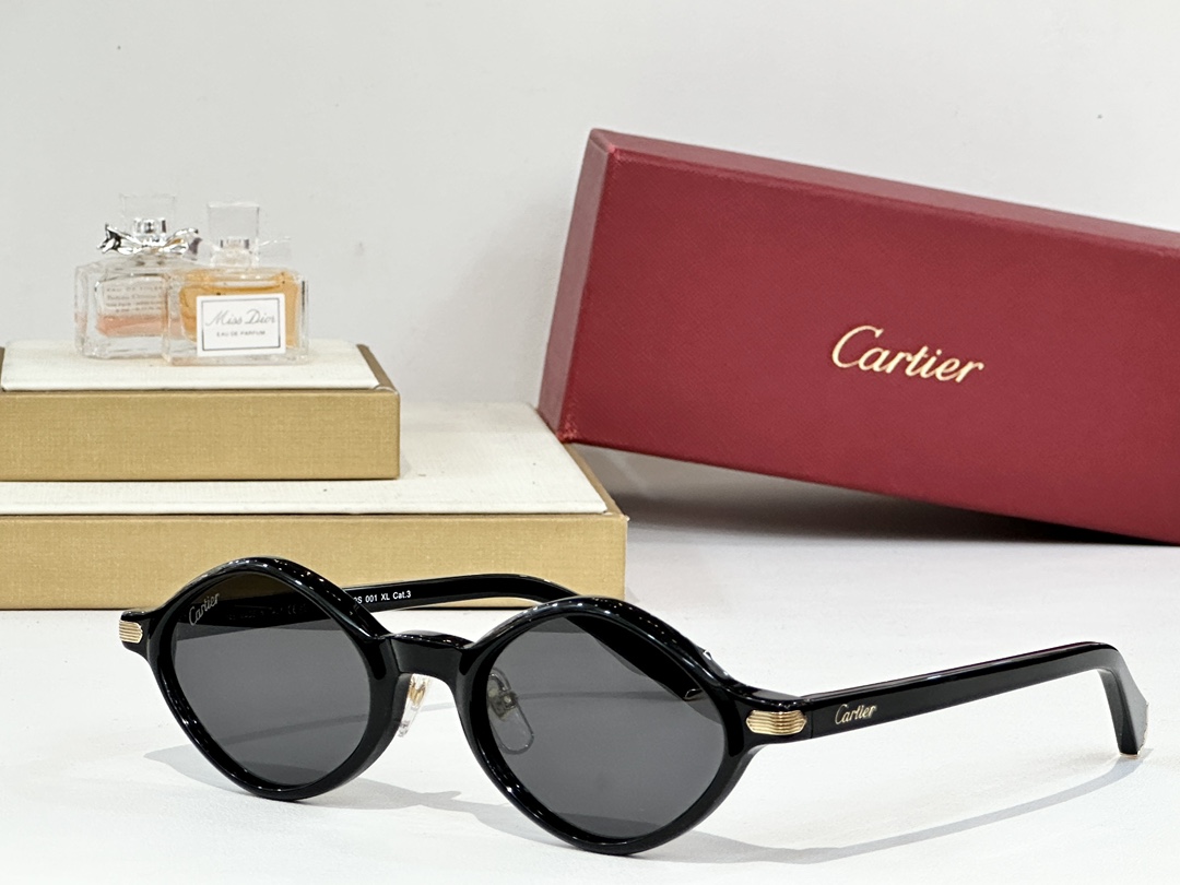 Cartier
MOD：CT0540S
Size：145

变色：