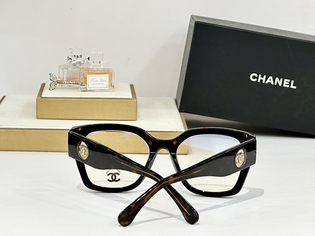  CHANEL
MOD：C71483
Size：54口21 145
