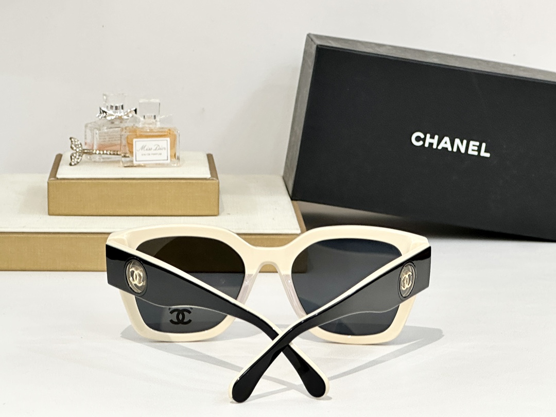  CHANEL
MOD：C71483
Size：54口21 145
