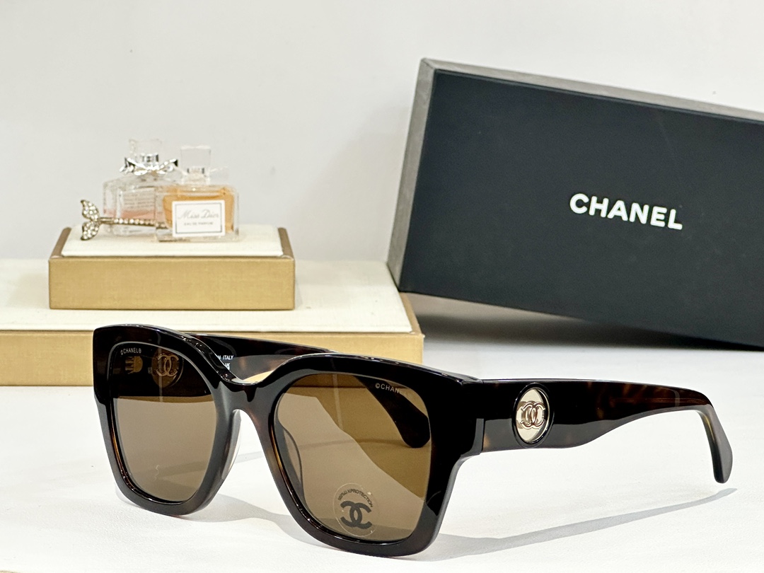  CHANEL
MOD：C71483
Size：54口21 145
