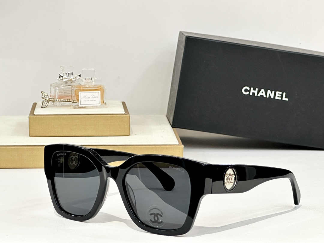  CHANEL
MOD：C71483
Size：54口21 145
