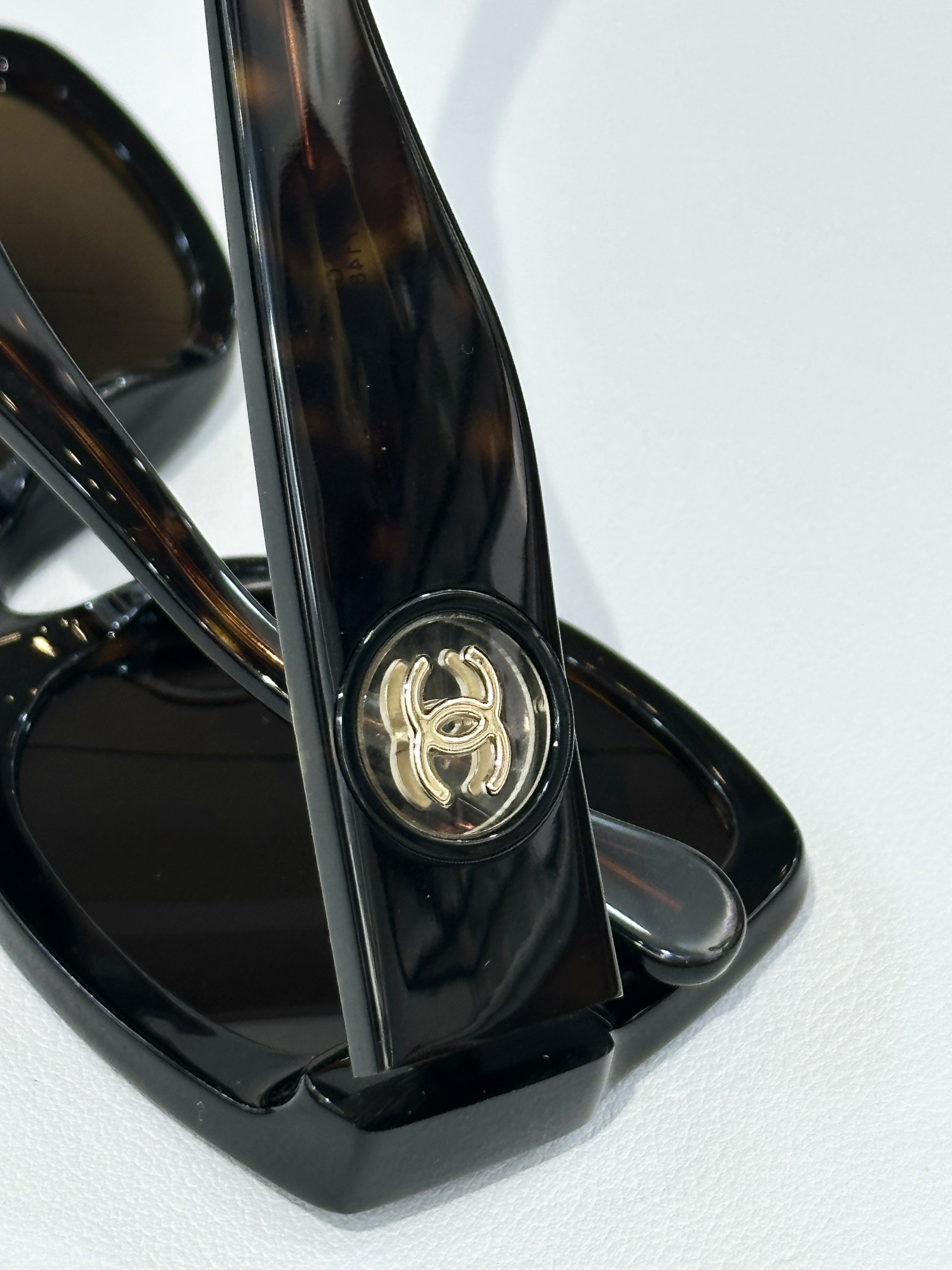  CHANEL
MOD：C71483
Size：54口21 145
