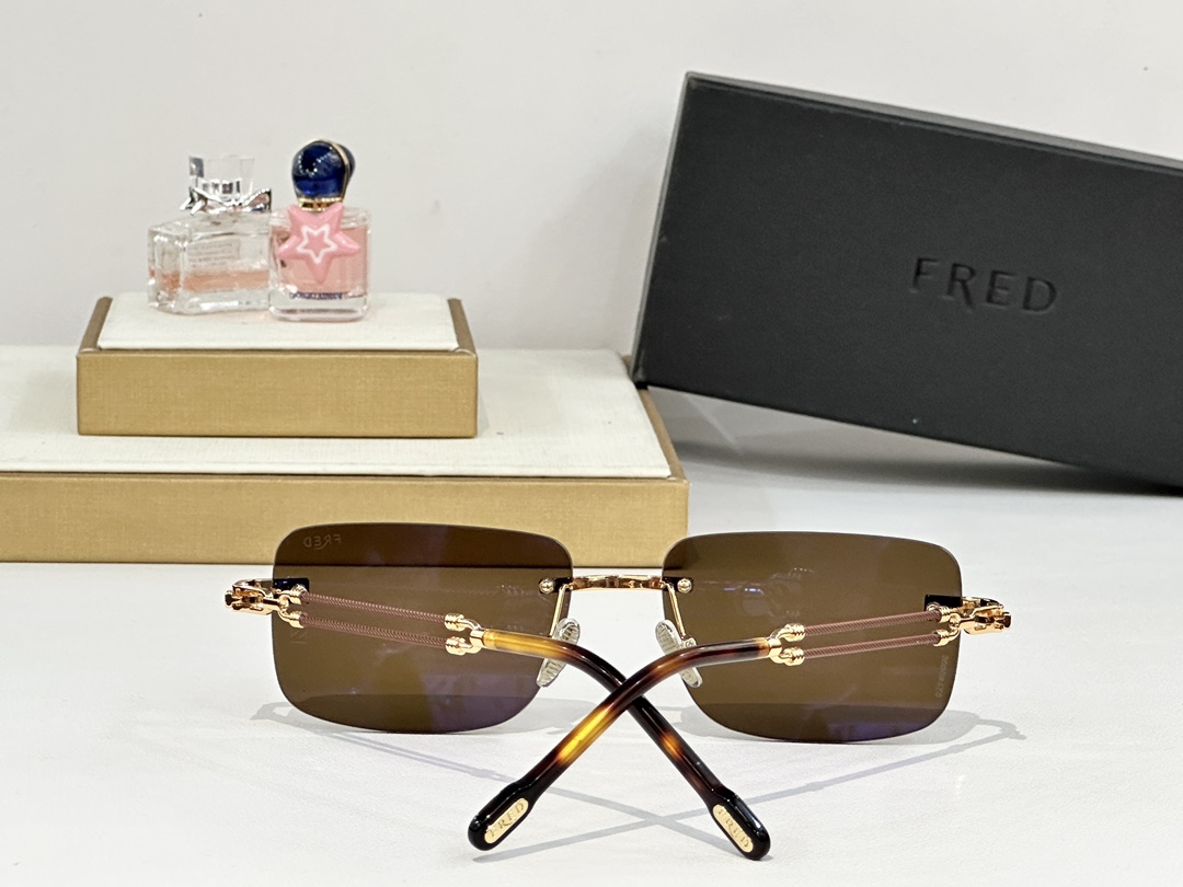 FRED
MOD：FG40040U
Size：58口17 145
 
变色： 

