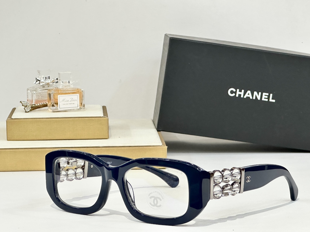  CHANEL
MODEL：5542 
SIZE：52口20-140
