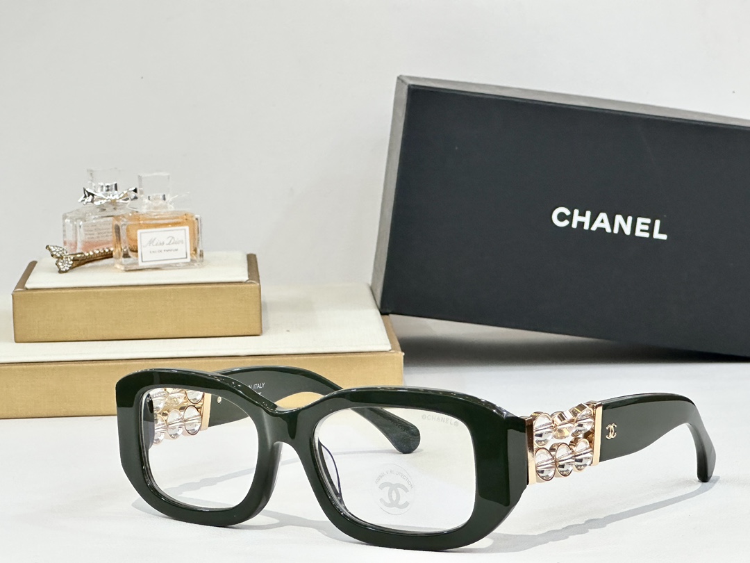  CHANEL
MODEL：5542 
SIZE：52口20-140
